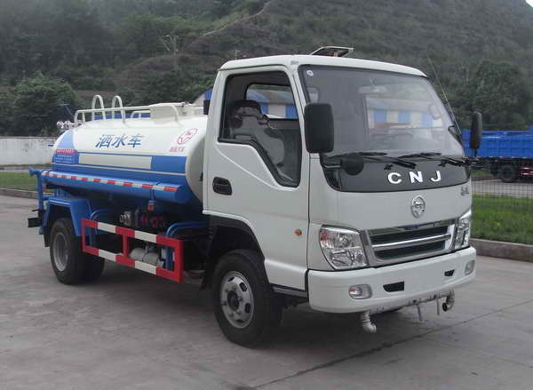 南骏 4吨洒水车