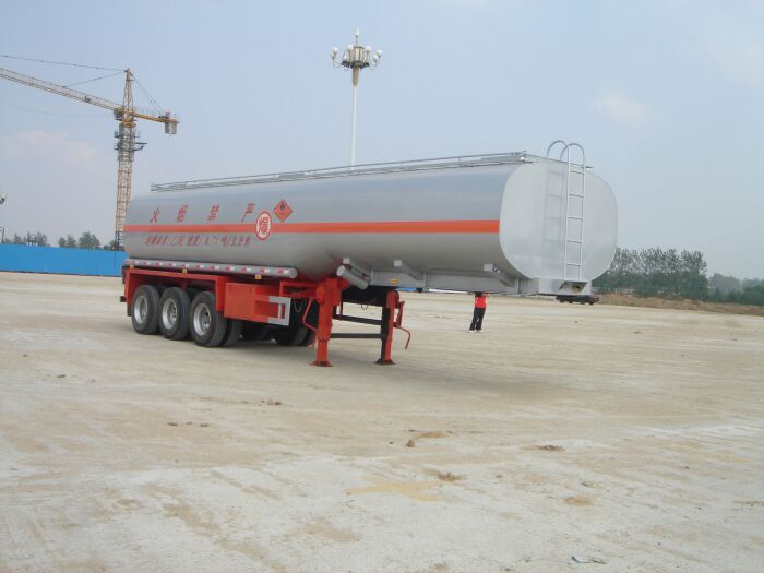 46立方化工液体运输车